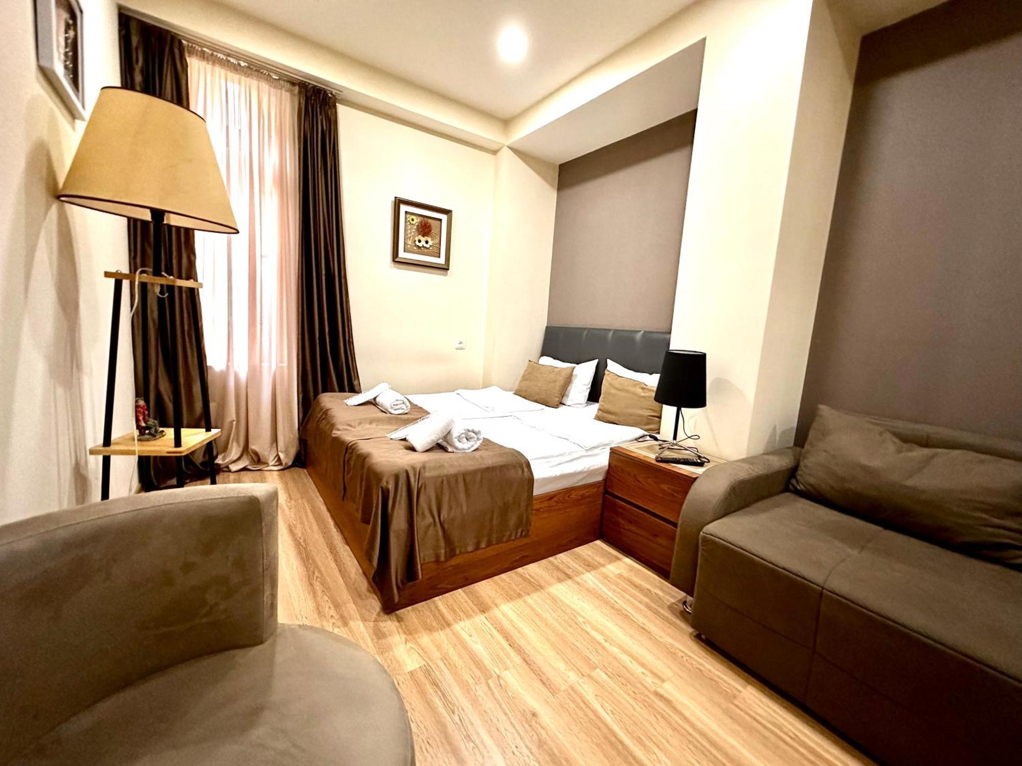 Terrace Center Hotel *