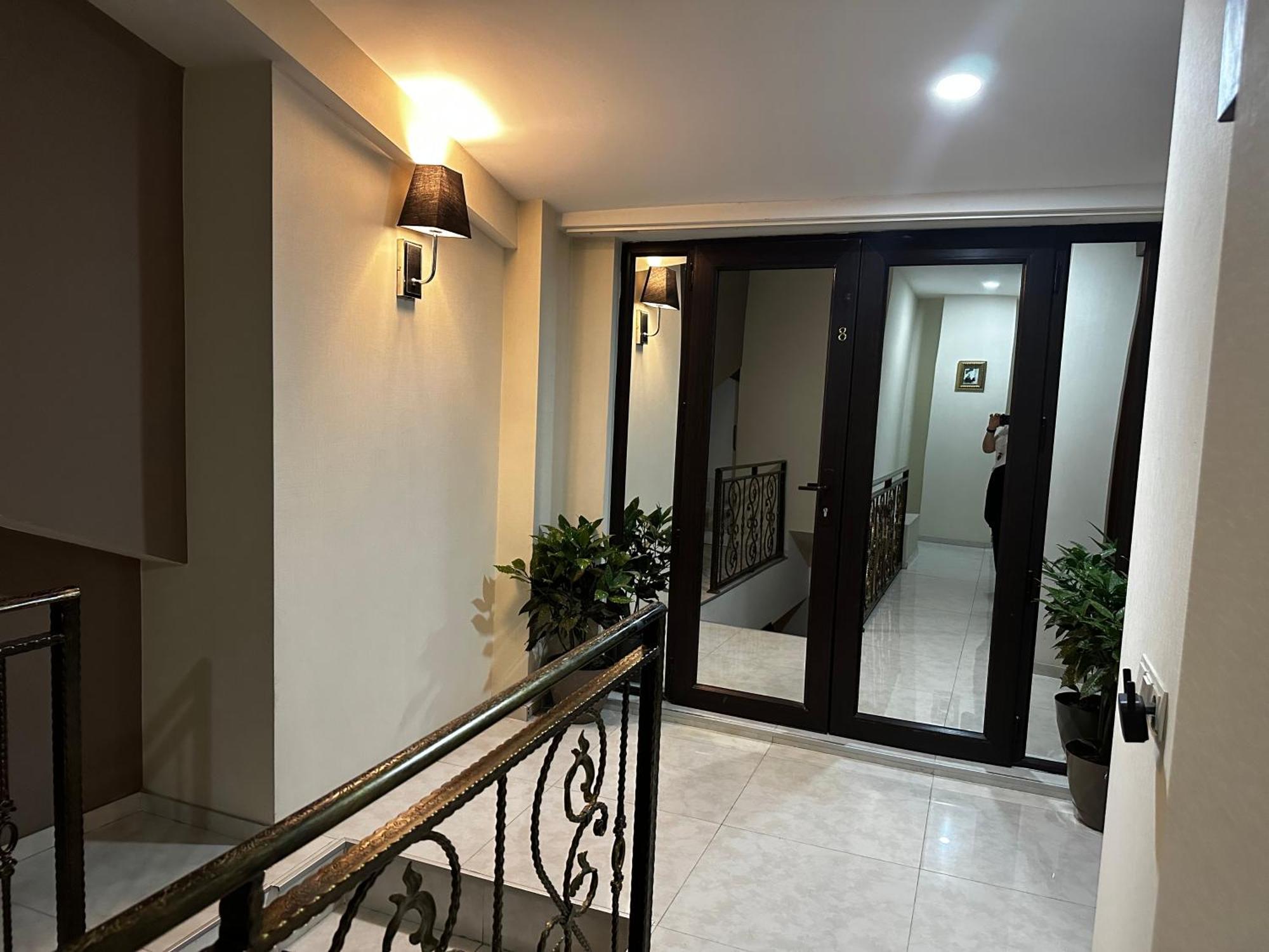 Terrace Center Hotel *