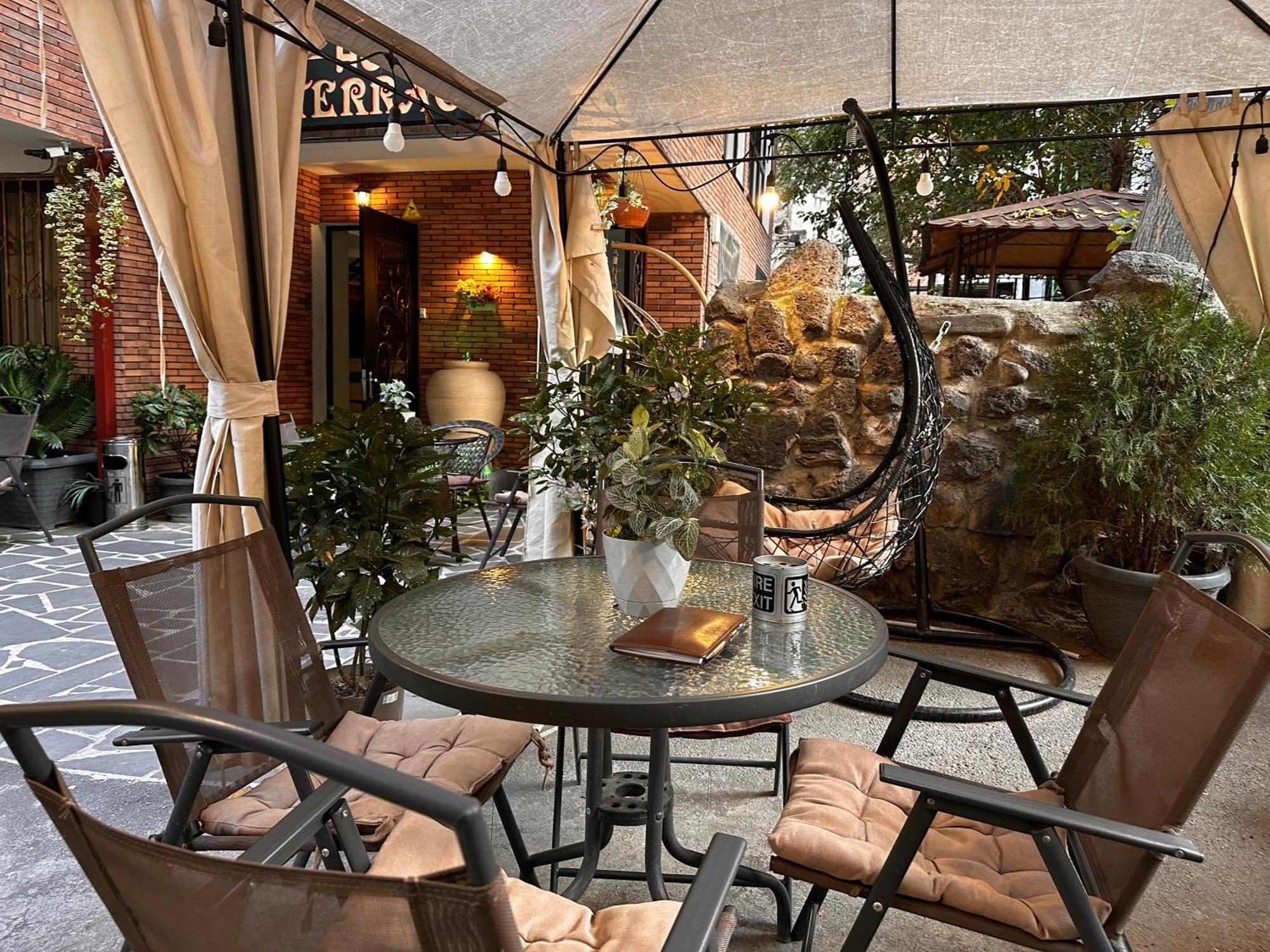 Terrace Center Hotel Tbilisi